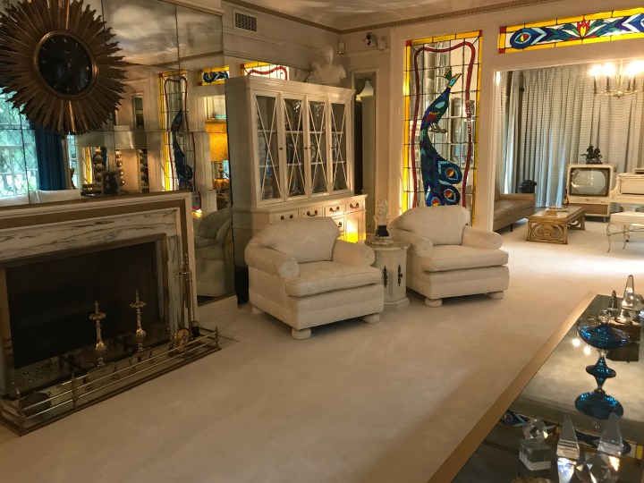 13A69860-4779-4C73-801D-90C3DB70E340