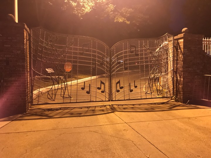 365A7BCE-C696-462A-9C3F-267A05F81DB5