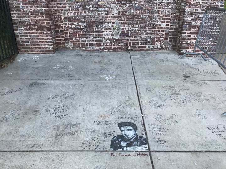 3FE4230D-8914-4891-A917-225244B7F2E6