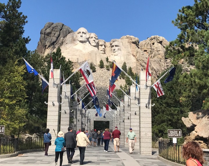 4B15835F-3503-450C-9E29-696B1F2EDE64