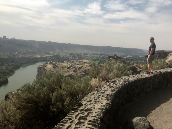 5FCF7E25-C4D7-4D55-B612-4C1541C8916A