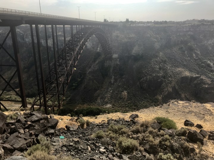 F755D02B-BF56-4556-A2A9-F46913240078